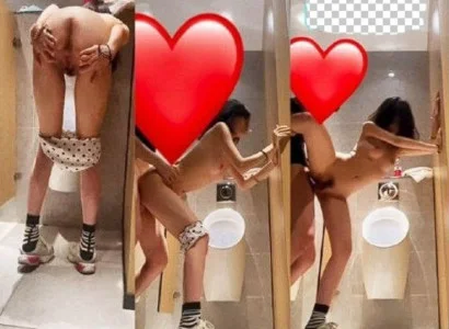 Cả hai lén lút với em người yêu trong WC